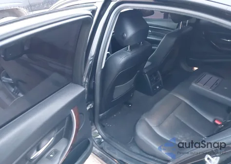 2015 BMW 328I xDrive z USA, uszkodzony, nr VIN WBA3B5C57FP654051